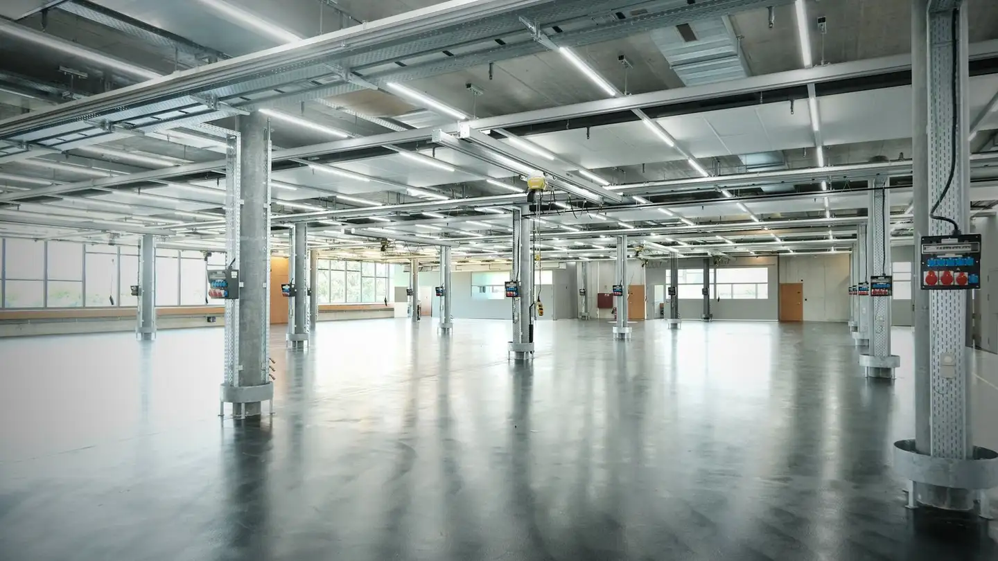 Immeuble industriel à louer - Riedstrasse 18, 6343 Rotkreuz