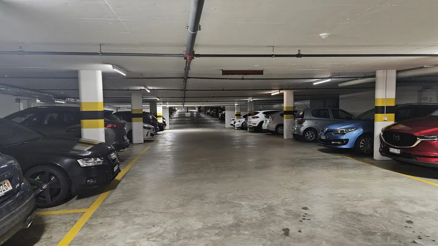 Tiefgaragenstellplatz mieten - Pleerweg, 3400 Burgdorf