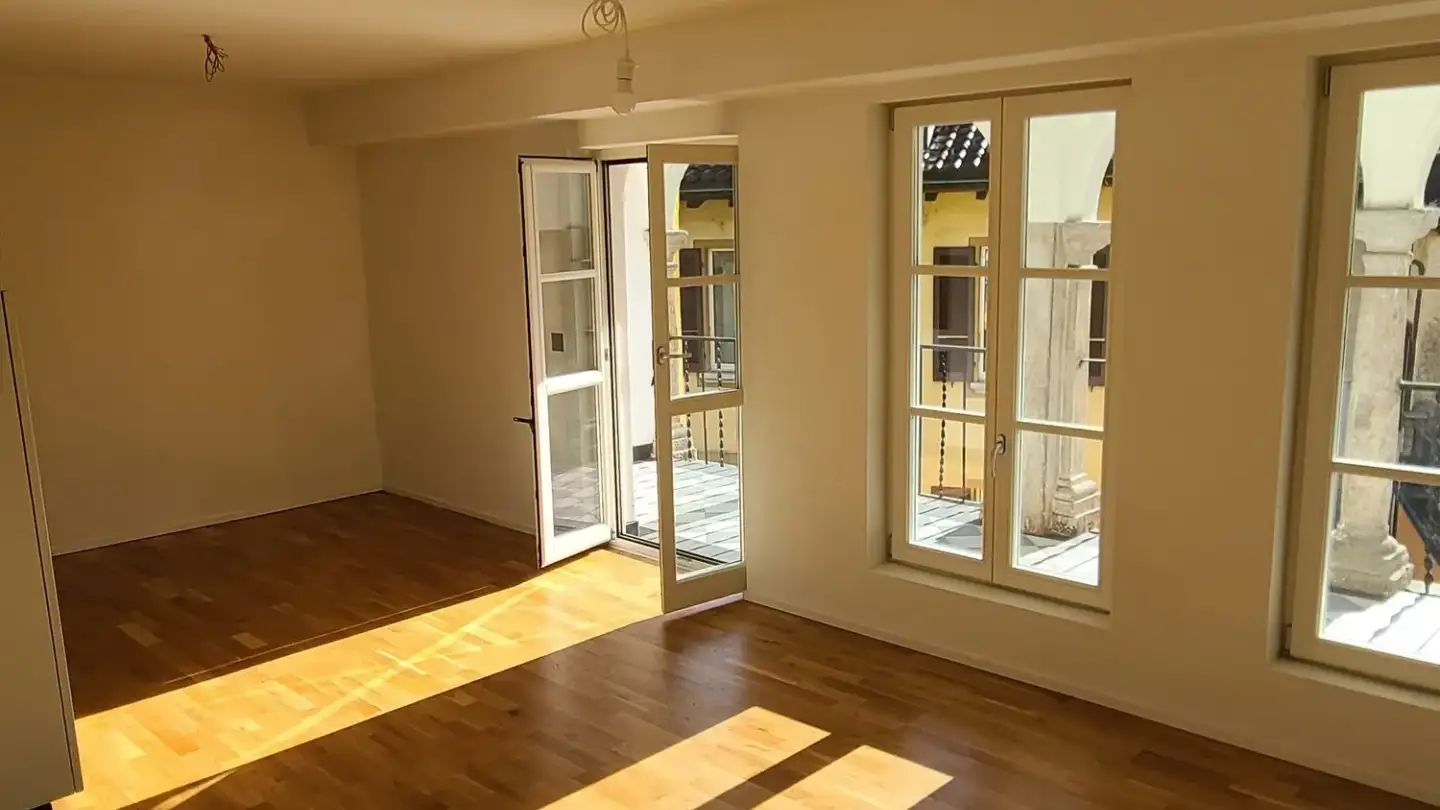 Apartment for rent - Vicolo Del Municipio 2, 6988 Ponte Tresa