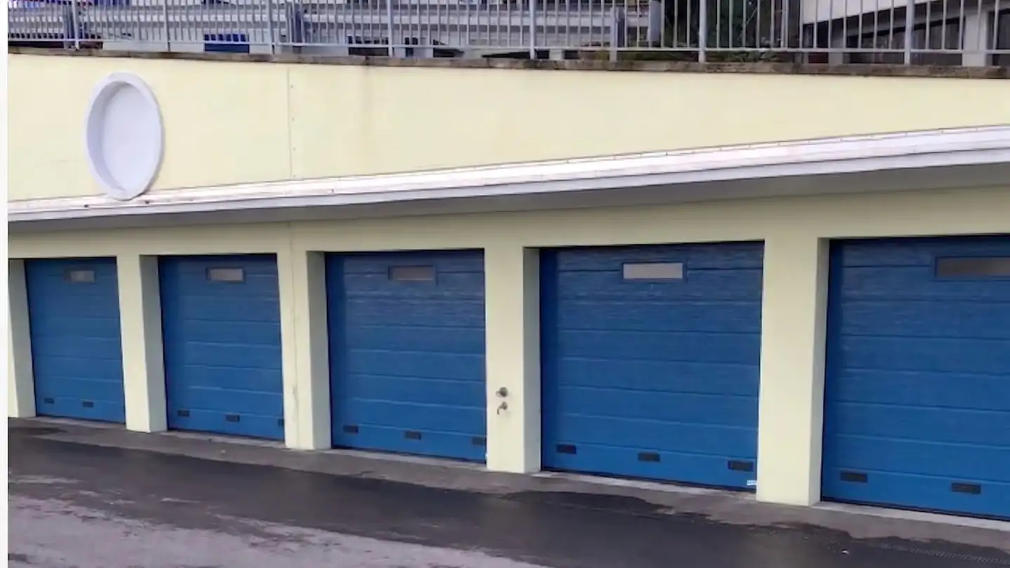 Einzelgarage mieten - 8806 Bäch SZ