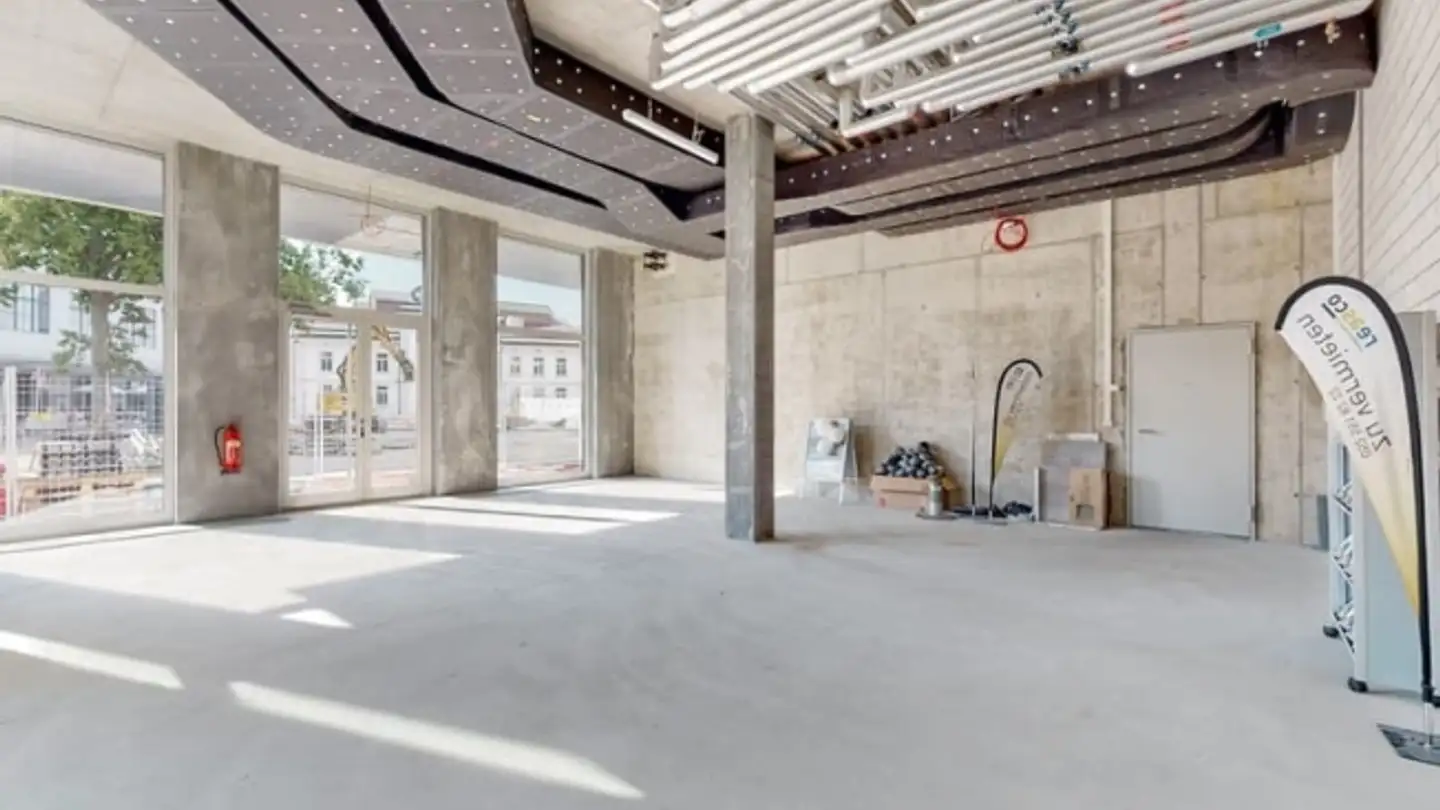 Gewerbe mieten - Industrieplatz 5, 8212 Neuhausen am Rheinfall - Foto 4