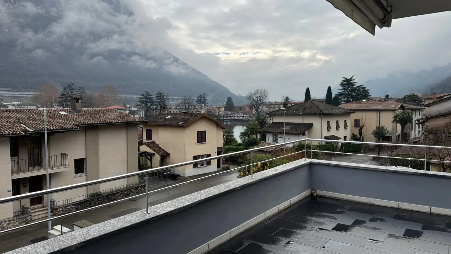 Dachgeschosswohnung mieten - 6826 Riva San Vitale - Foto 2