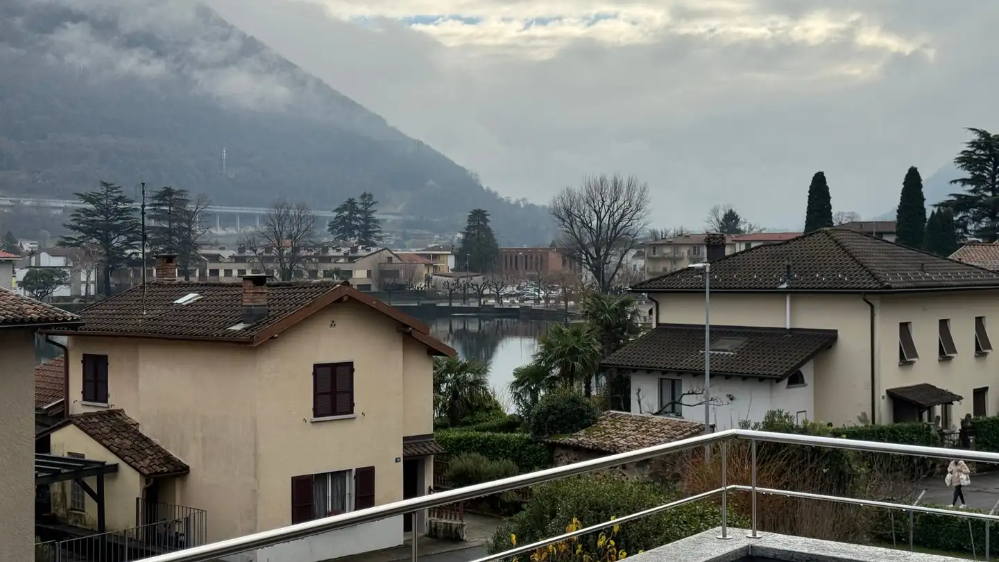 Dachgeschosswohnung mieten - 6826 Riva San Vitale - Foto 3