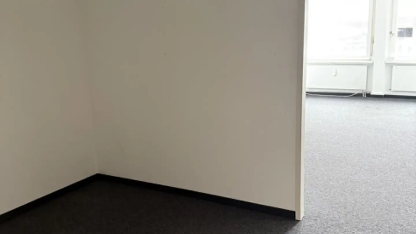 Spazio ufficio in affitto - Bahnhofstrasse 28, 4242 Laufen - Photo 2