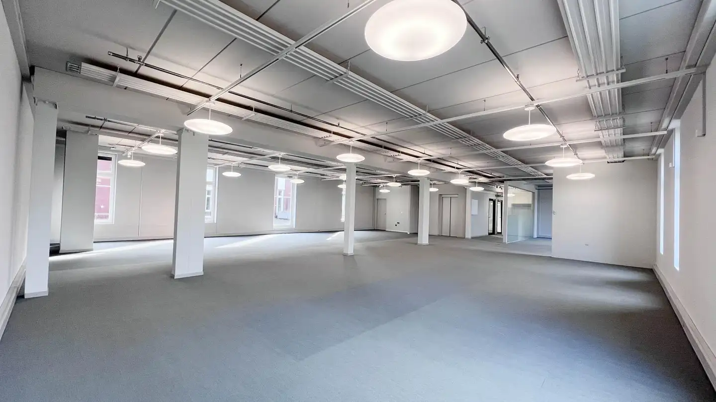 Shop for rent - Rue De Granges / Grenchenstrasse 5, 2504 Biel/Bienne - Photo 2