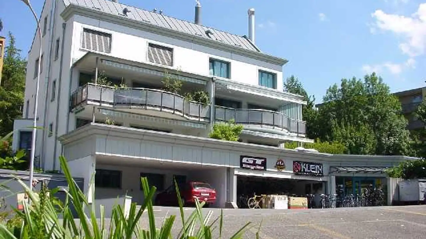 Outdoor parking space for rent - Sonnenmatt 4, 8136 Gattikon