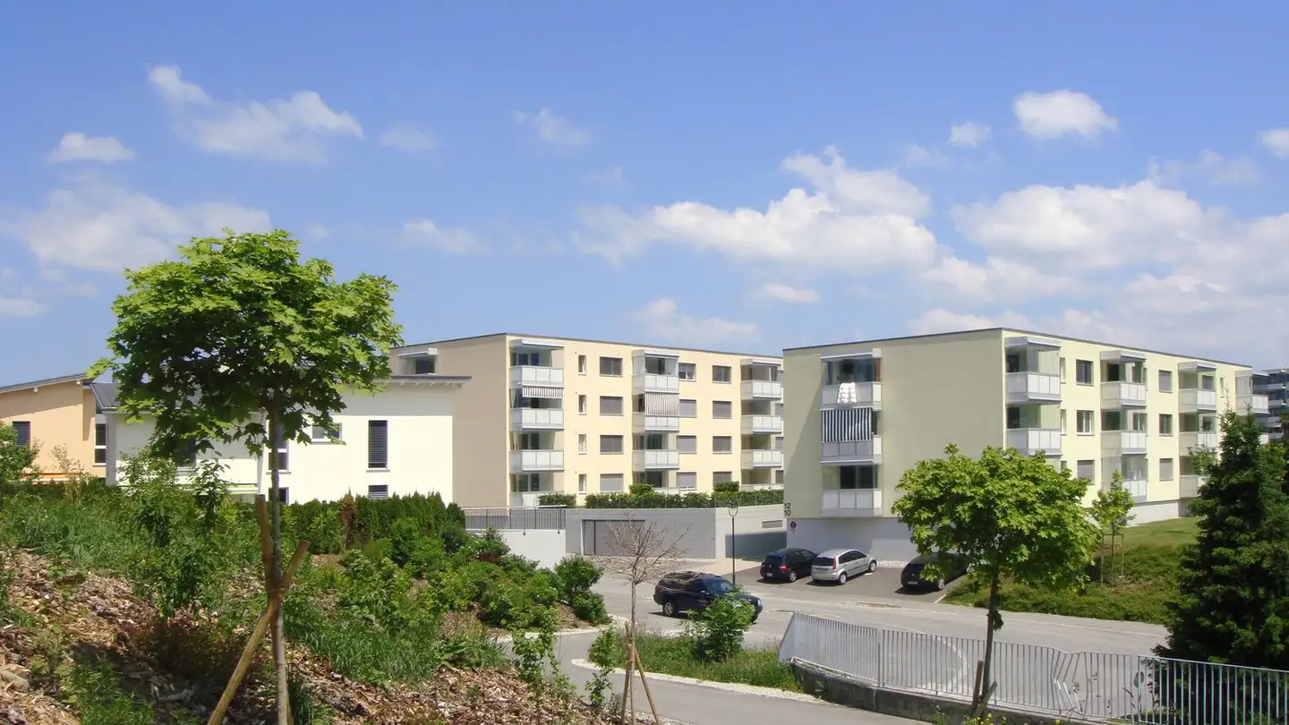 Überdachter Motorradparkplatz mieten - Rue Du Moulin 16a, 1630 Bulle