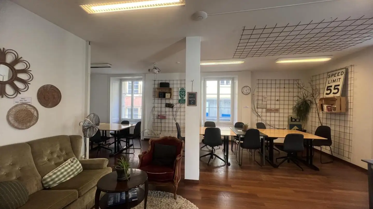 Commercial for rent - Rue Des Terreaux 7, 2000 Neuchâtel - Photo 2