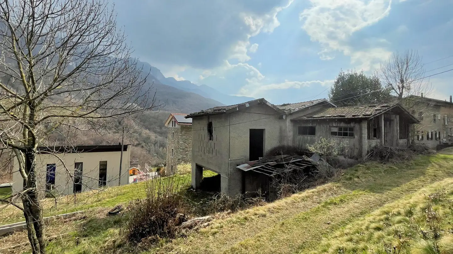 Constructible plot for sale - 6822 Arogno