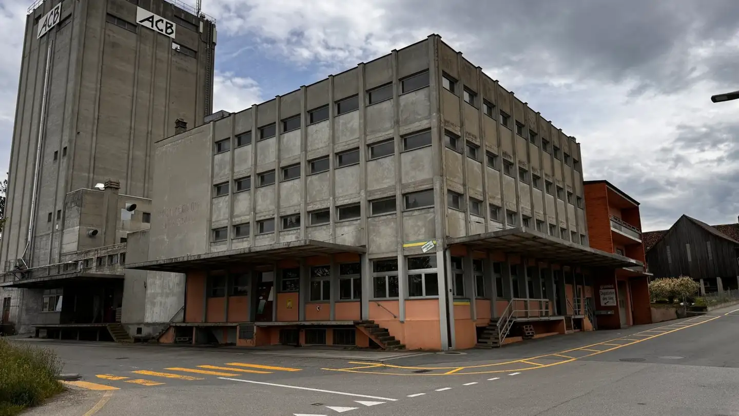 Espace de stockage à louer - Route De Bussy 10, 1482 Cugy FR