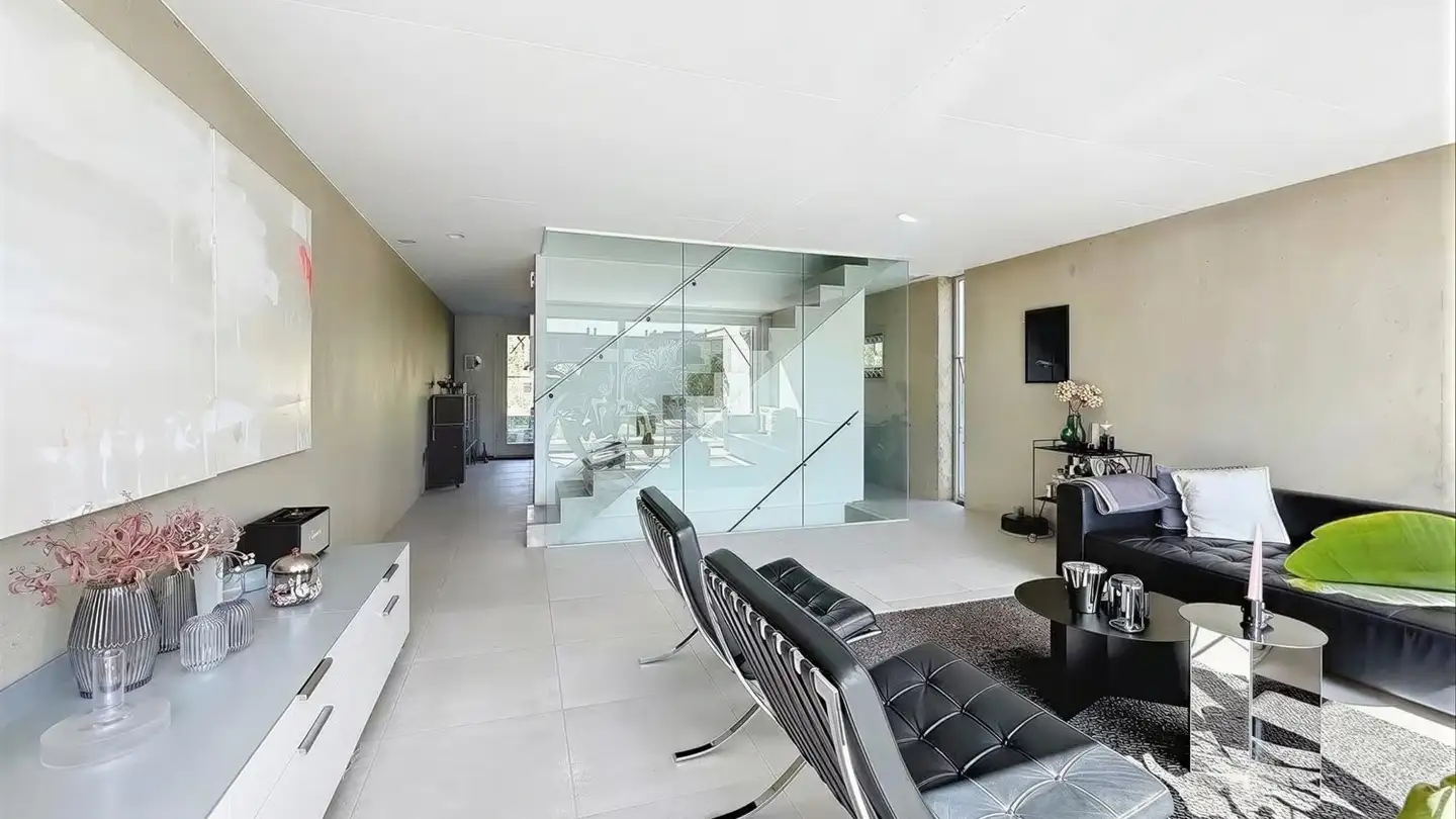 Row house for sale - 1026 Denges