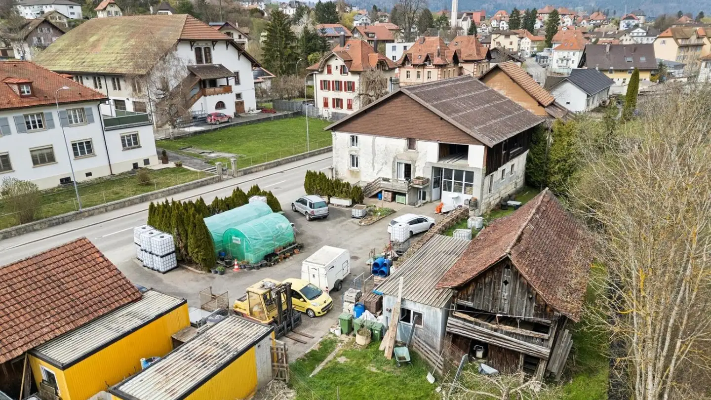 Single house for sale - 2710 Tavannes