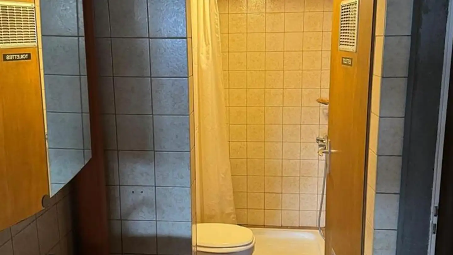 Mixed-use building for rent - Route De Villarimboud 27, 1748 Torny-le-Grand - Photo 4