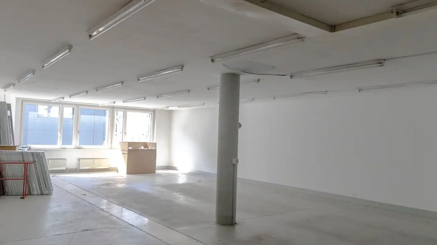 Commercial à louer - Rotterdam-Strasse 21, 4053 Basel