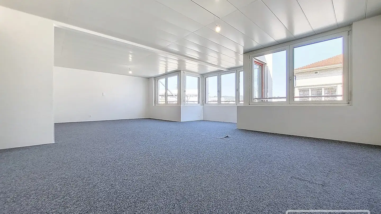 Bürofläche mieten - Rue De L'arc-En-Ciel 8, 1030 Bussigny - Foto 2