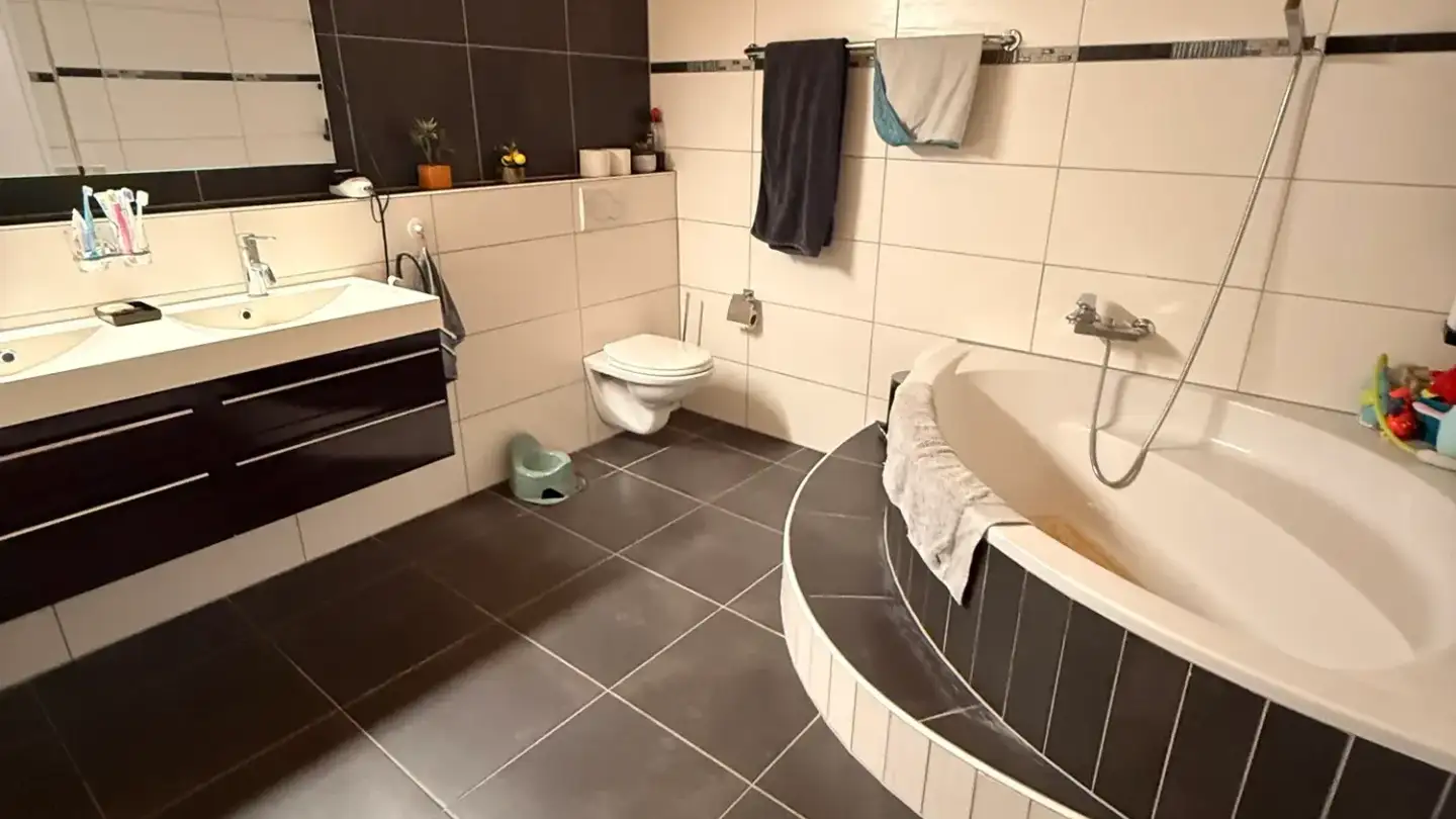 Apartment for rent - Route Des Argillères 10, 1782 Cormagens - Photo 3