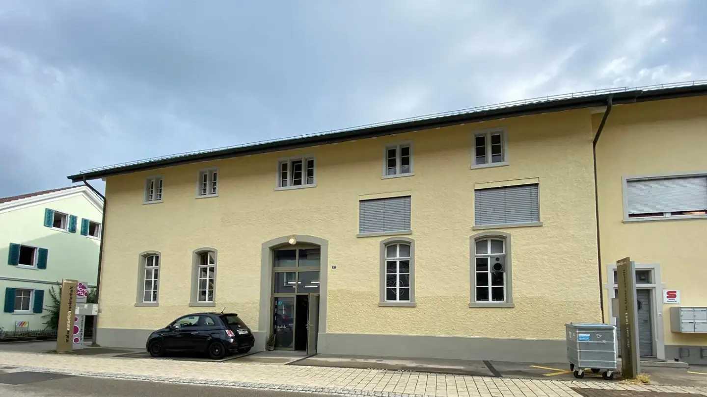 Commercial for rent - Neuwiesenstrasse 9a, 8610 Uster