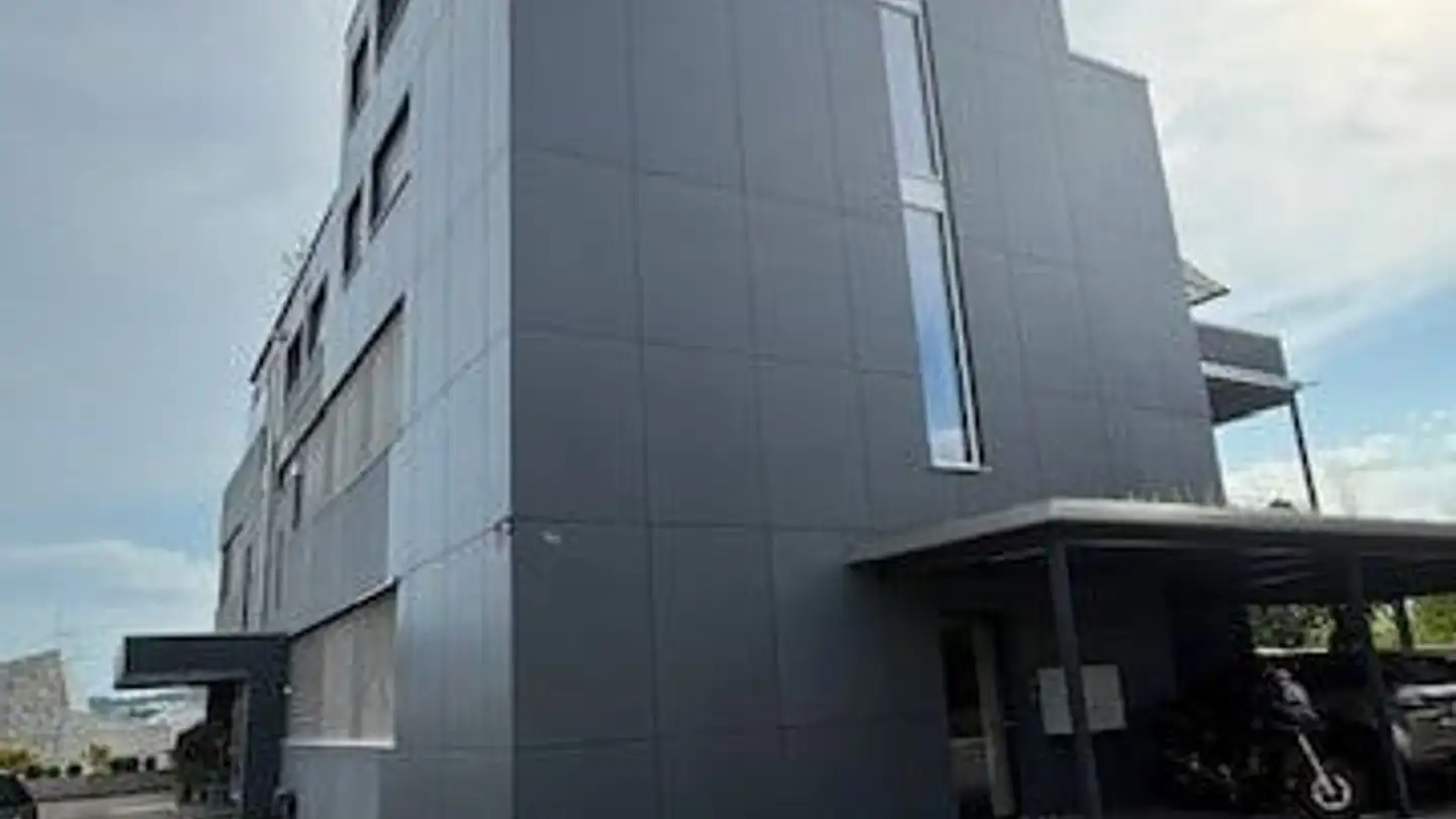 Wohnung mieten - Adlibogenstrasse 18a, 8155 Niederhasli