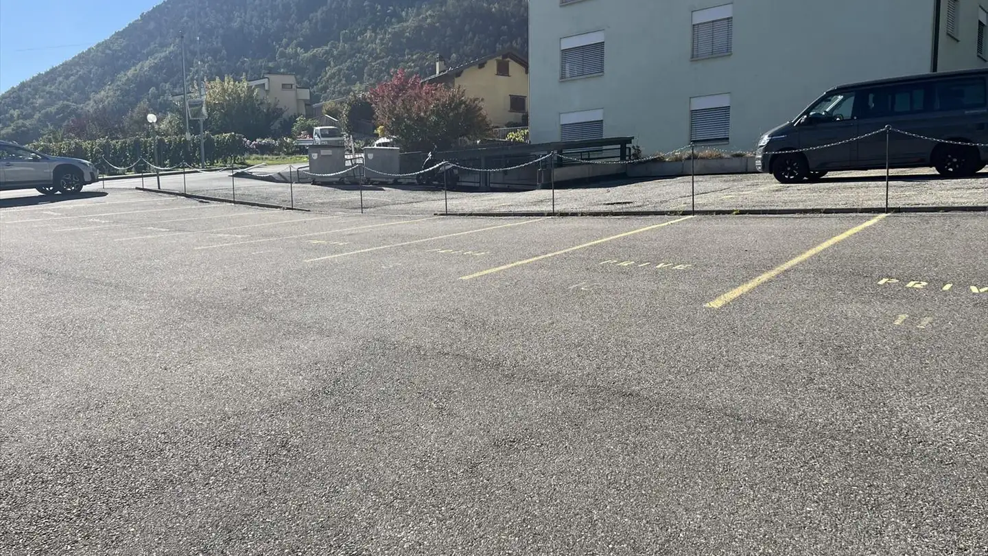 Parcheggio esterno in affitto - Rue De Fosseau 12, 1955 Chamoson - Photo 4