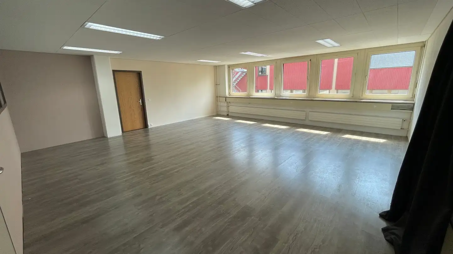 Commerciale in affitto - Im Schossacher 19, 8600 Dübendorf - Foto 2