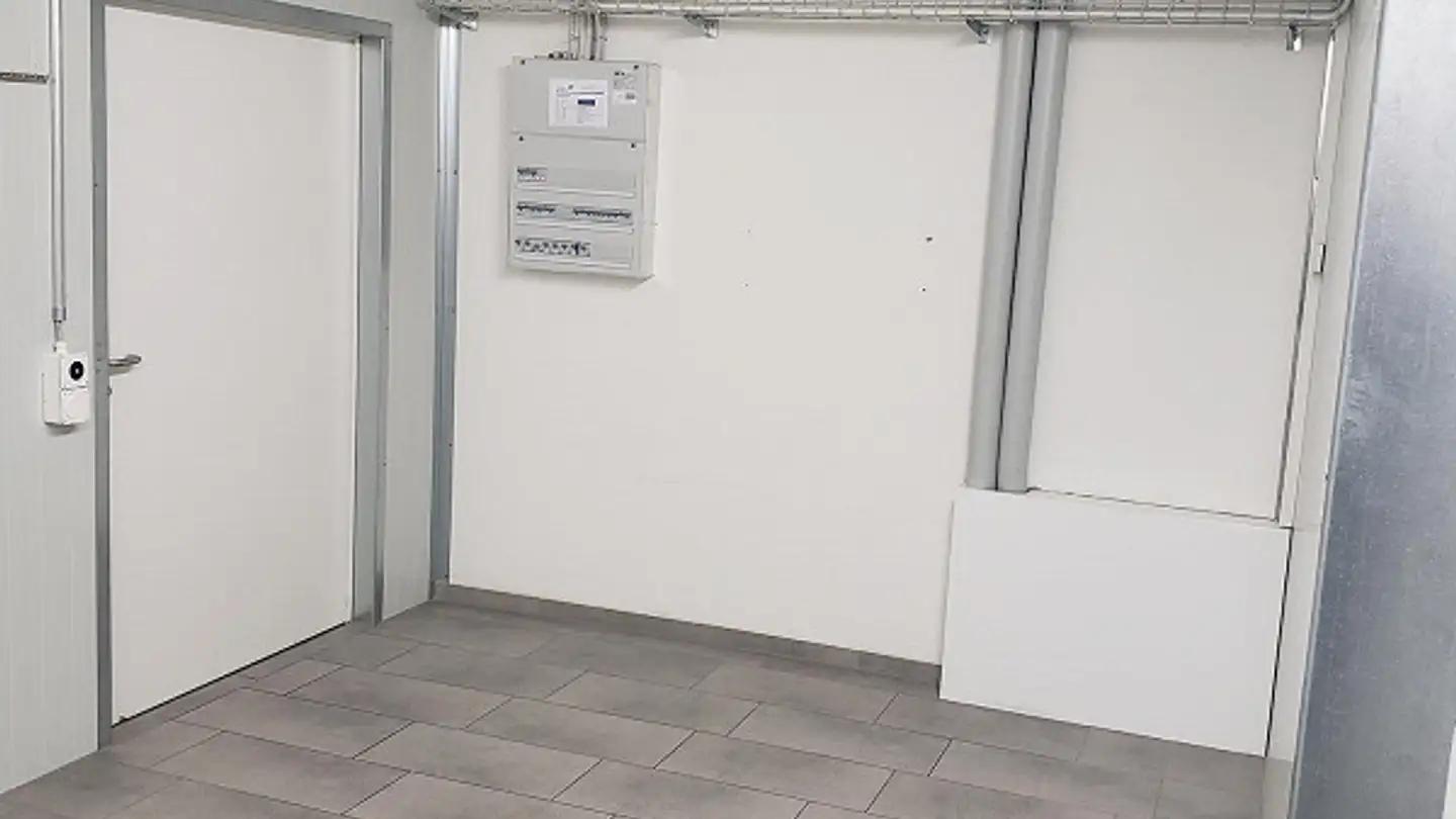 Industrial property for rent - Zürichstrasse 38a, 8840 Einsiedeln - Photo 4