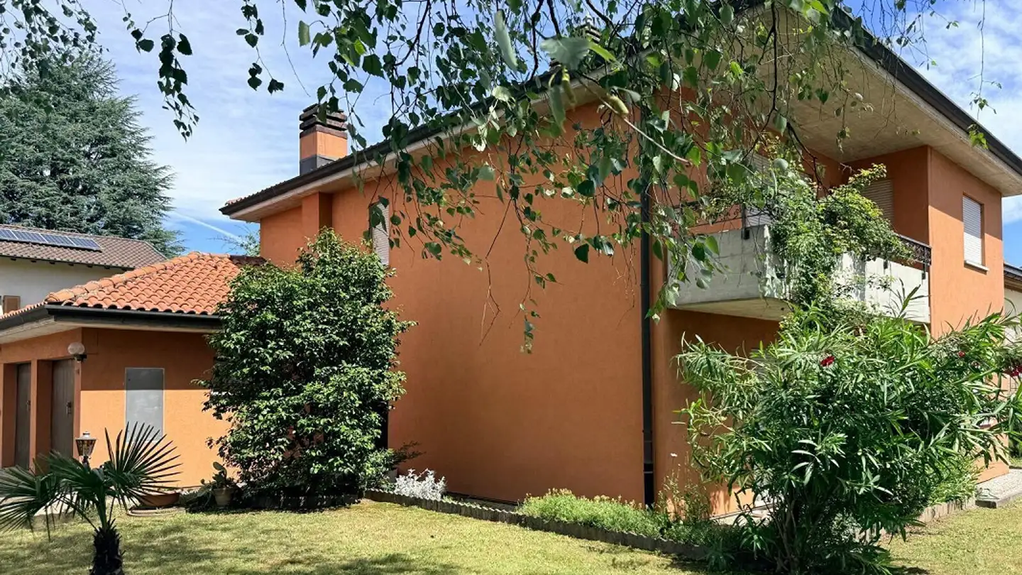 Maison individuelle à vendre - 6852 Genestrerio