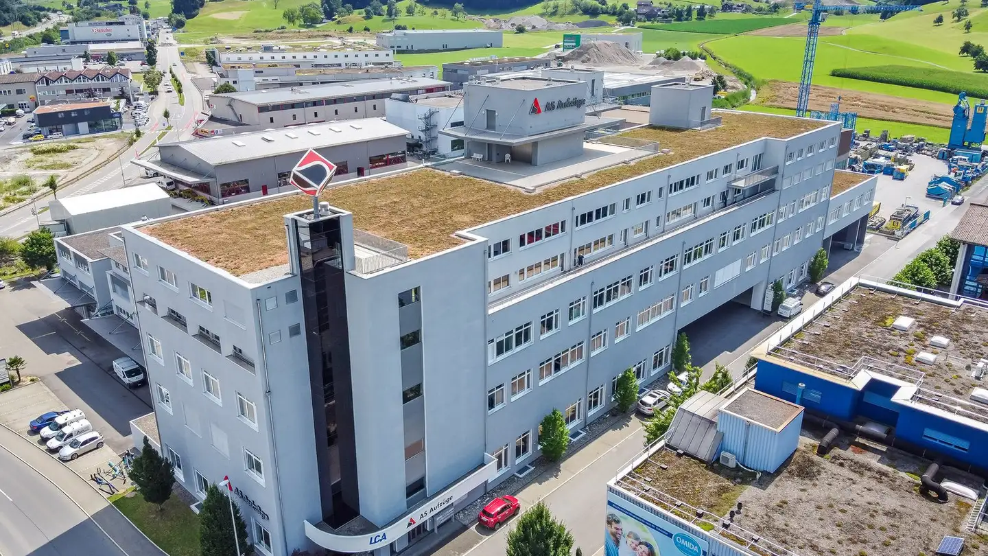 Industrial property for rent - Erlistrasse 1, 6403 Küssnacht am Rigi