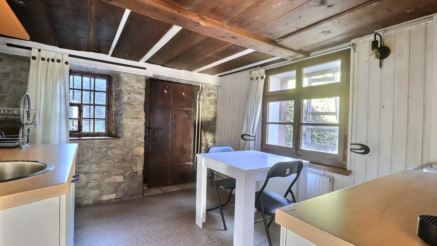 Casa grotta in vendita - Sur La Roche, 1634 La Roche FR - Photo 4