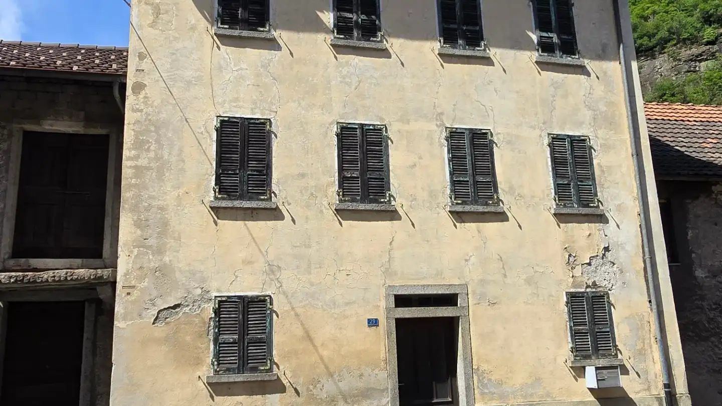 Edificio residenziale in vendita - Via Stefano Franscini, 6743 Bodio TI