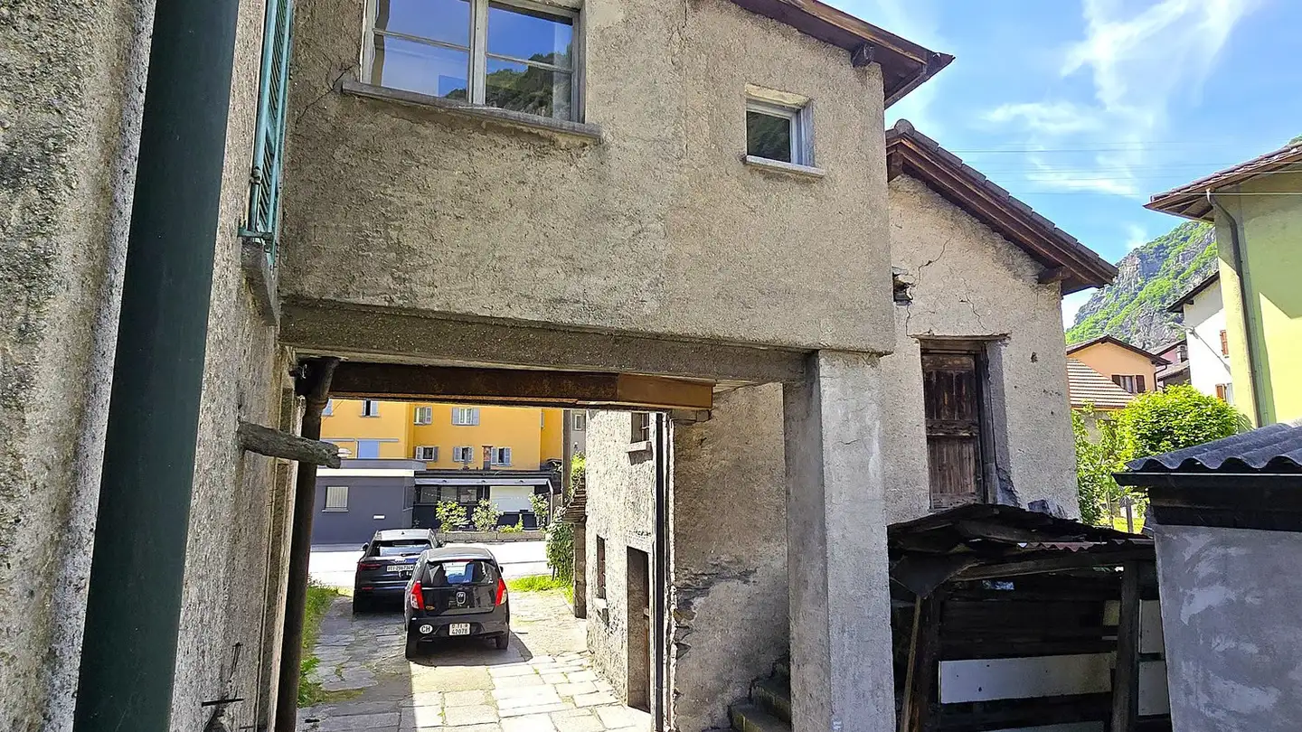 Edificio residenziale in vendita - Via Stefano Franscini, 6743 Bodio TI - Foto 2
