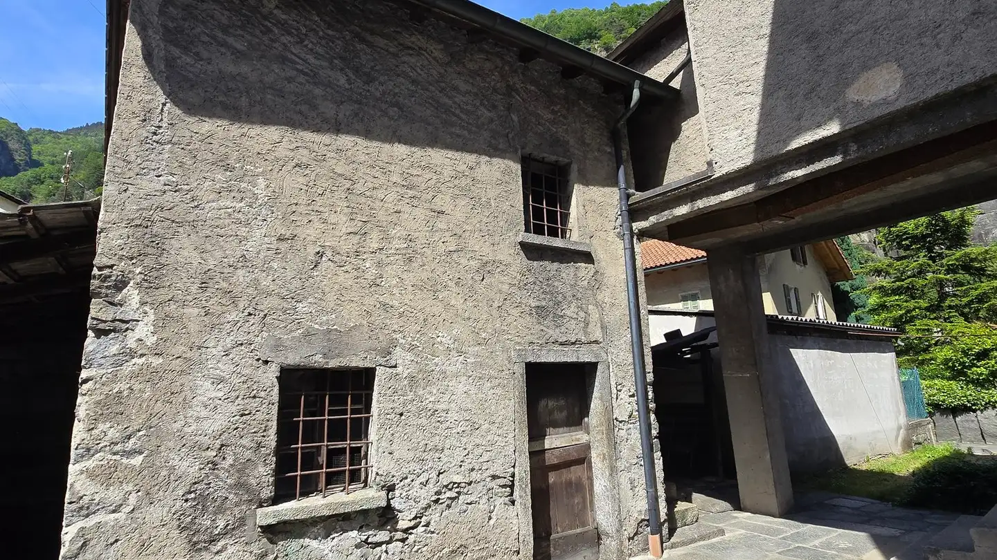 Edificio residenziale in vendita - Via Stefano Franscini, 6743 Bodio TI - Foto 4