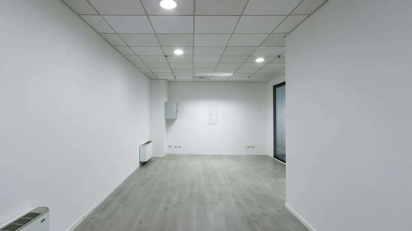 Bürofläche mieten - Via Cantonale 4, 6928 Manno - Foto 3