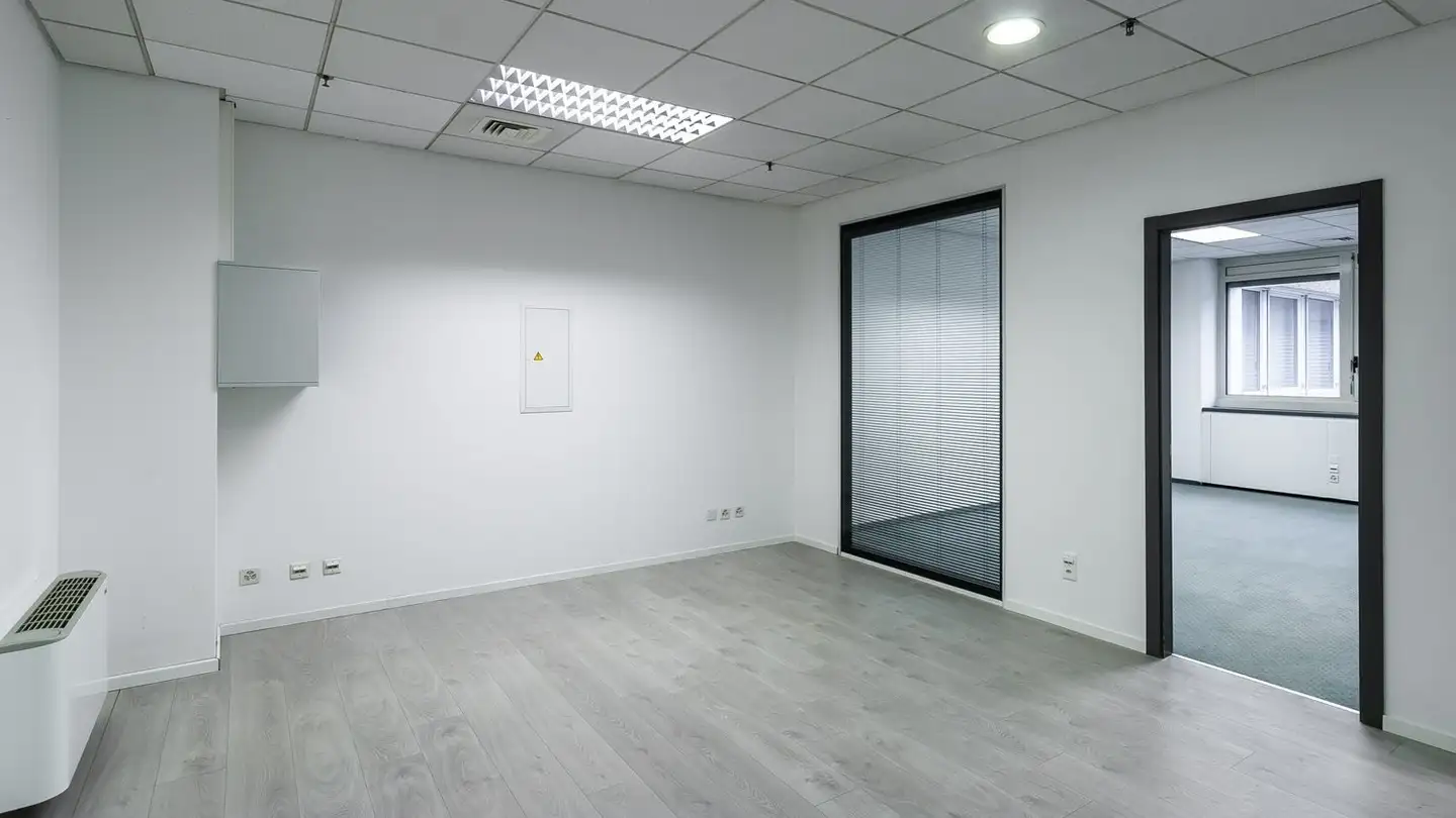 Bürofläche mieten - Via Cantonale 4, 6928 Manno - Foto 4