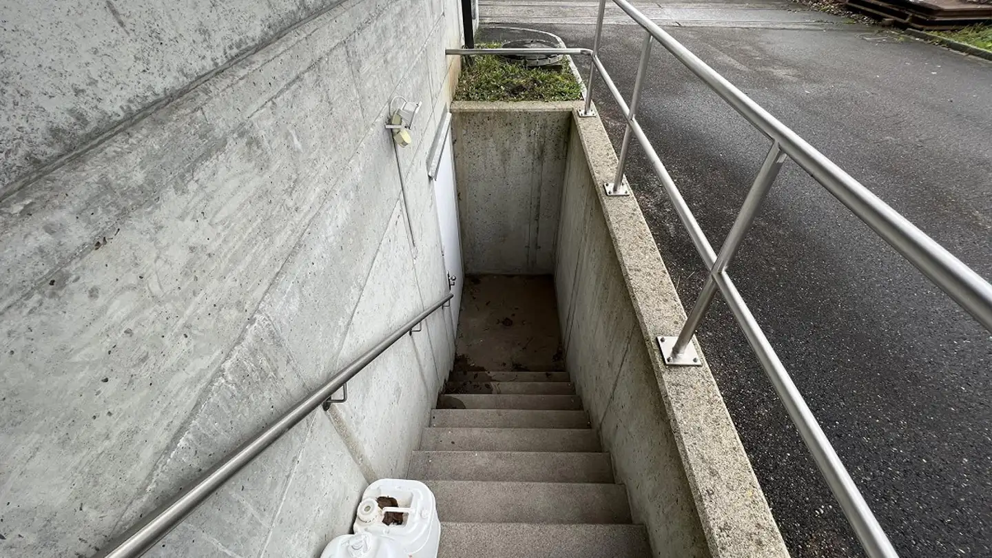 Espace de stockage à louer - Gewerbestrasse 14, 8155 Niederhasli - Photo 2