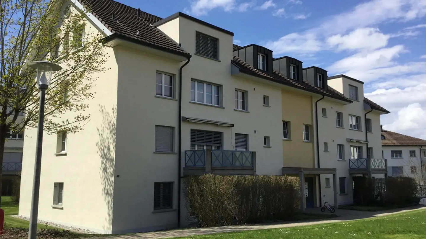 Indoor motorbike parking space for rent - Alte Hauptwilerstrasse, 9220 Bischofszell - Photo 3