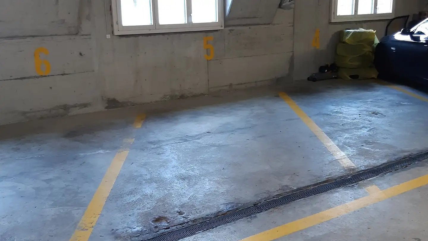 Parcheggio sotterraneo in affitto - Rebenweg 17, 8132 Egg b. Zürich - Foto 3