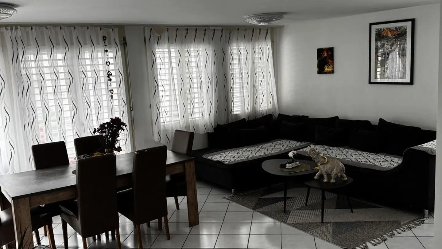 Apartment for rent - Via Scherrat 22, 7013 Domat/Ems - Photo 2