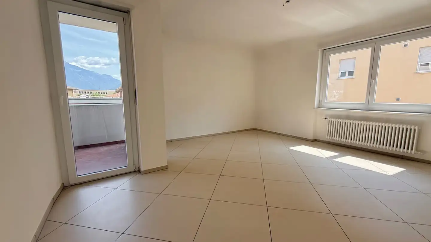 Appartement à louer - Via Del Tiglio 13a, 6512 Giubiasco