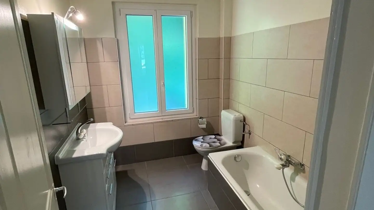 Wohnung mieten - Chemin du Bochat 8, 2103 Noiraigue - Foto 3