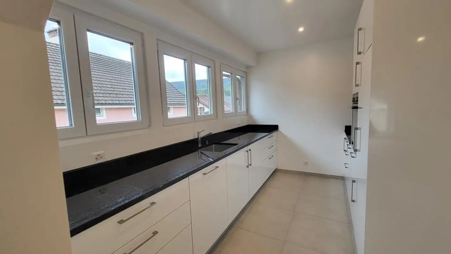 Appartement à louer - Sur Le Crêt, 2108 Couvet - Photo 2