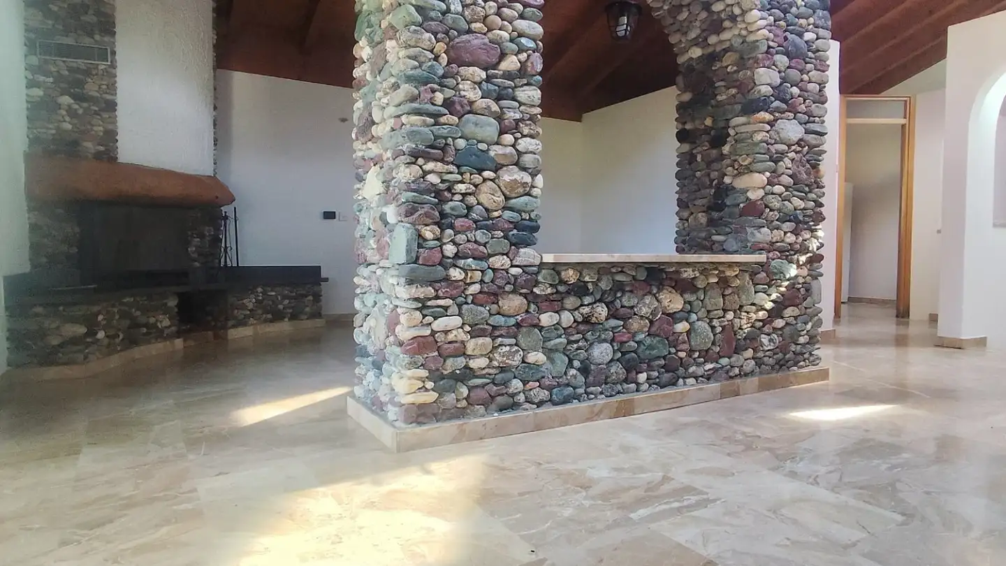 Apartment for rent - 6534 S. Vittore - Photo 2