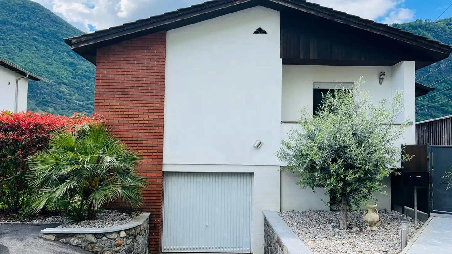 Casa singola in vendita - Via Zurigo, 6710 Biasca