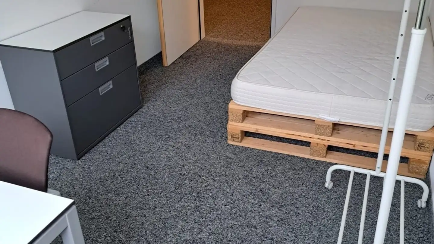 Chambre à louer - Obermattweg 9, 6052 Hergiswil NW