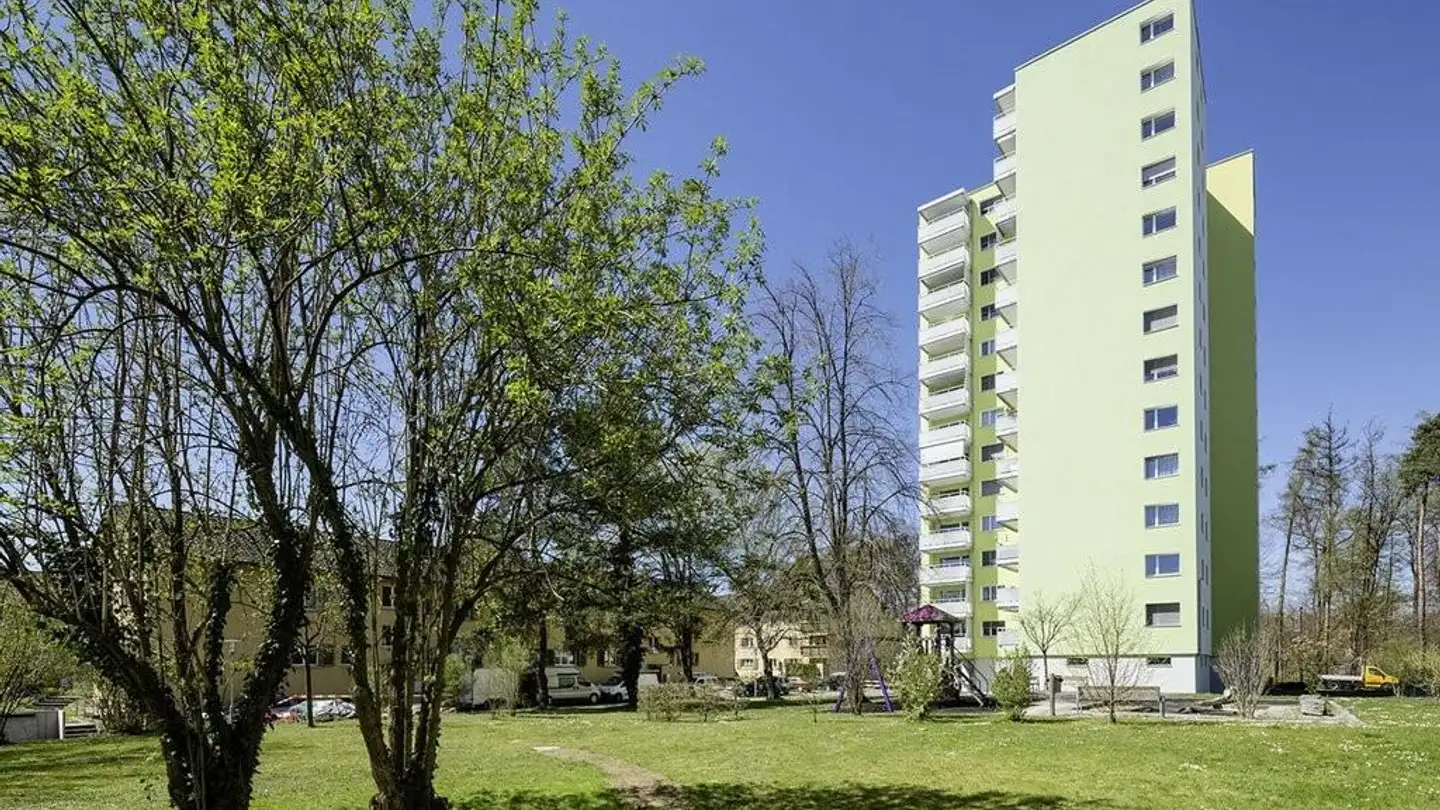 Überdachter Motorradparkplatz mieten - Eschenweg 12, 8200 Schaffhausen