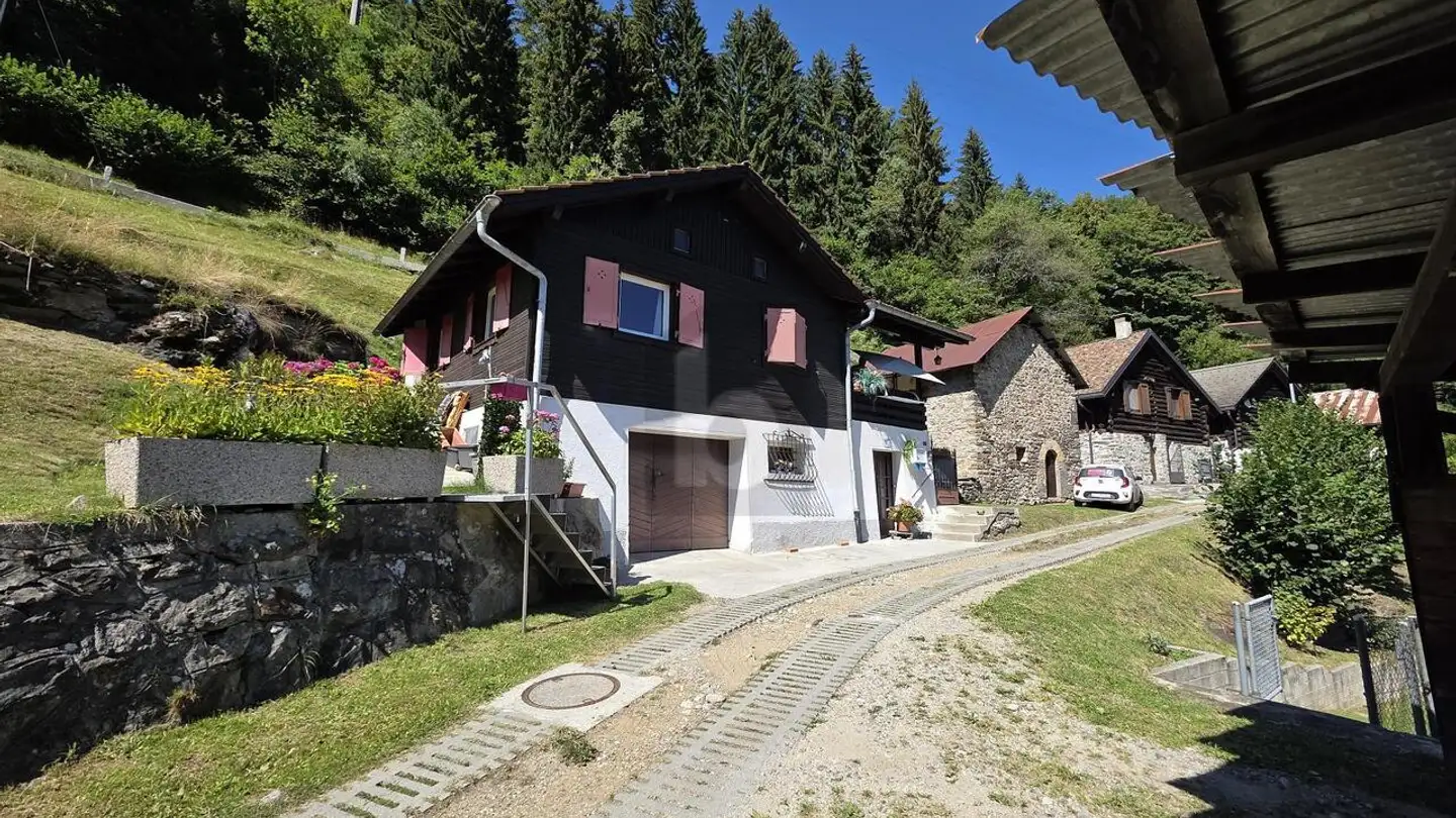 Höhlenhaus kaufen - Via Quinto, 6777 Quinto