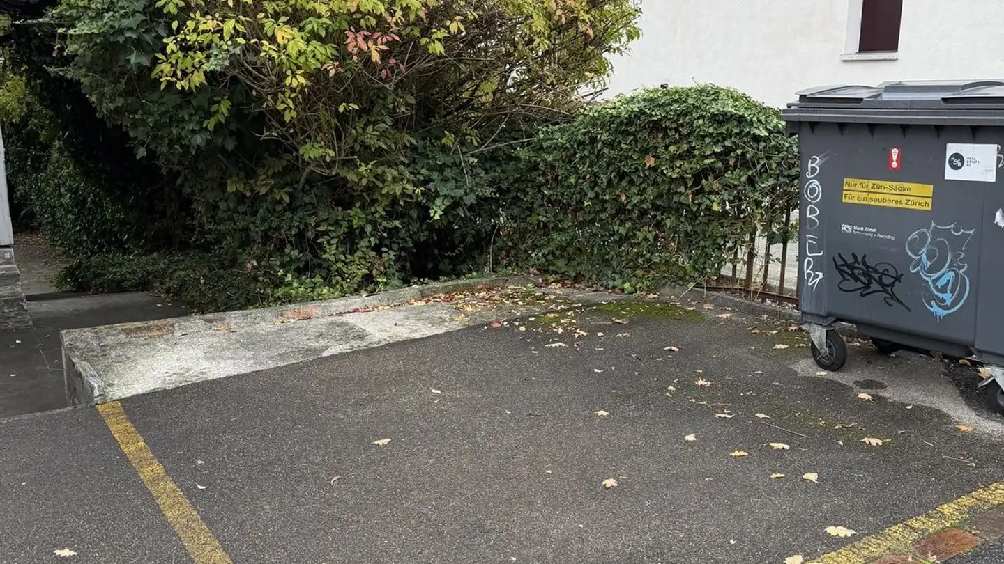 Outdoor parking space for rent - Regensdorferstrasse 61, 8049 Zürich