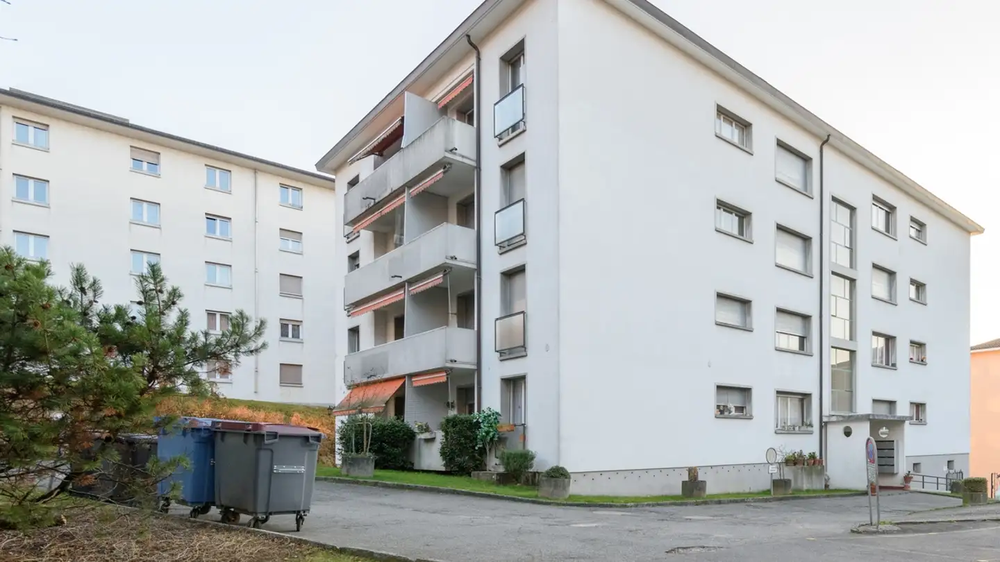 Single garage for rent - Chemin D'ombreval 5, 1008 Prilly