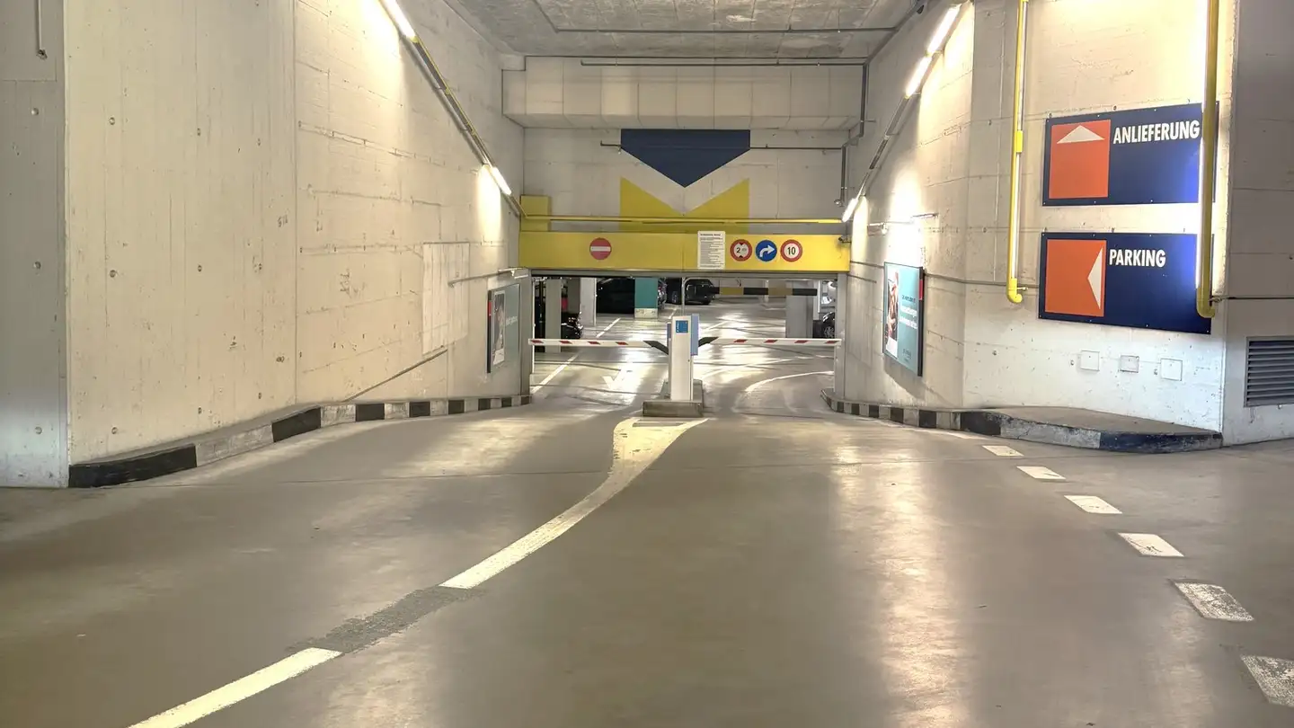 Place de parking souterraine à louer - 4600 Olten - Photo 2