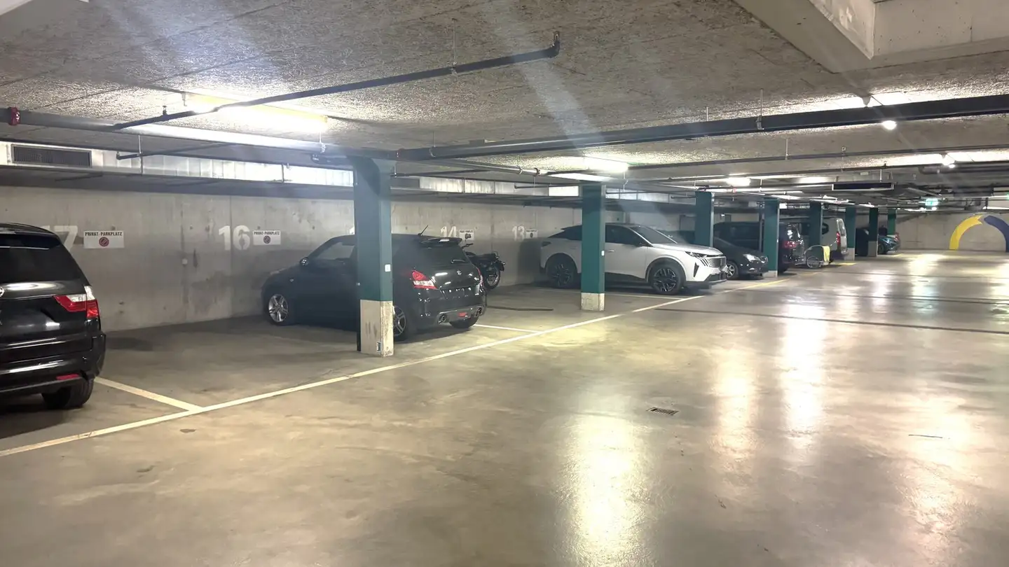 Place de parking souterraine à louer - 4600 Olten - Photo 4