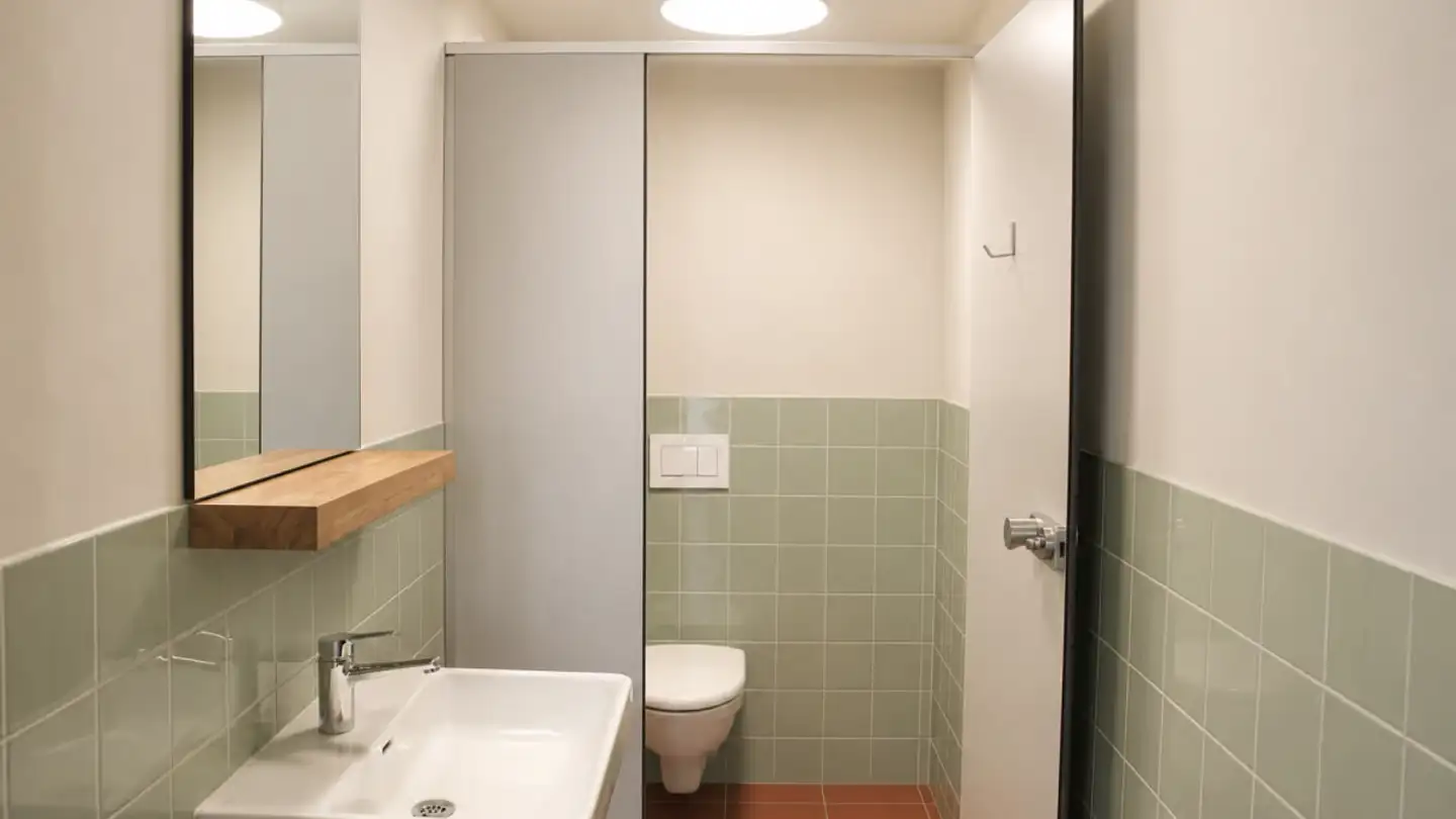 Commercial for rent - Wehntalerstrasse 400, 8046 Zürich - Photo 4